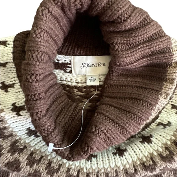 NWT St. John’s Bay Sweater - Picture 3 of 4